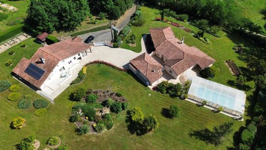 Luxury home in Caupenne-d'Armagnac, Gers