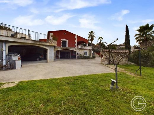 Luxe woning in Contes, Alpes-Maritimes