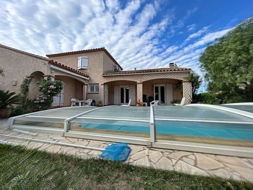 Villa in Perpignan, Pyrénées-Orientales