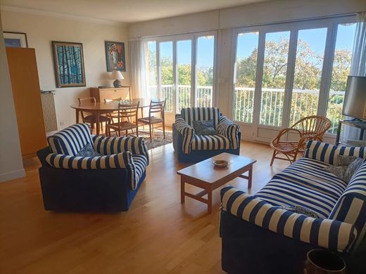 Apartment / Etagenwohnung in Maisons-Laffitte, Yvelines