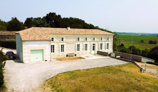 豪宅  Saint-Georges-des-Agoûts, 滨海夏朗德省