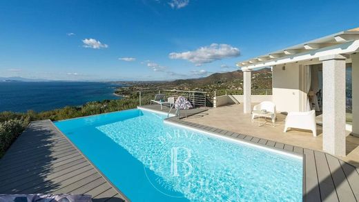 Villa in Quartu Sant'Elena, Provincia di Cagliari