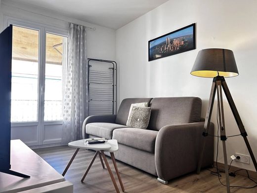 아파트 / 칸, Alpes-Maritimes