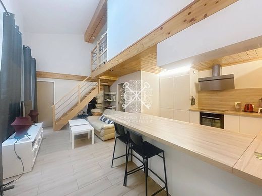 Apartment / Etagenwohnung in Lyon, Rhône
