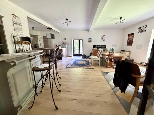 Casa di lusso a Dinan, Côtes-d'Armor