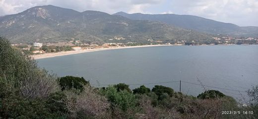 Grond in Sagone, South Corsica