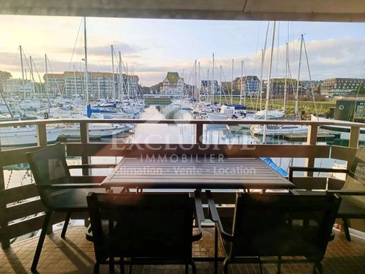 아파트 / Deauville, Calvados