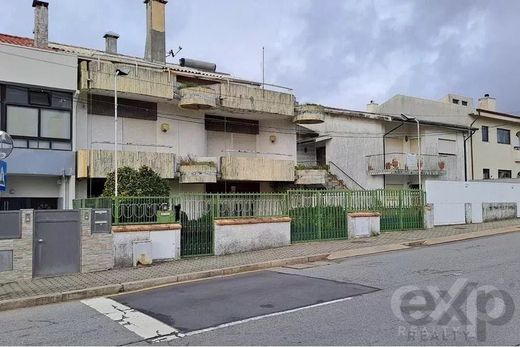 Casa di lusso a Vila Nova de Gaia, Oporto