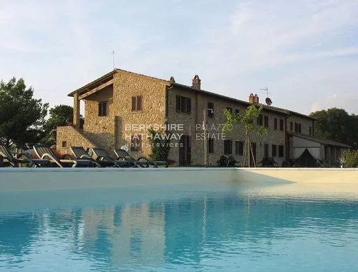 Villa in Volterra, Pisa