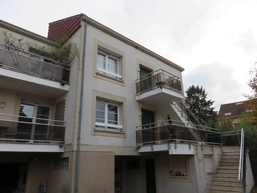 Appartamento a Clamart, Hauts-de-Seine