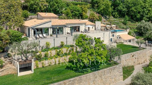 Villa in Châteauneuf-Grasse, Alpes-Maritimes