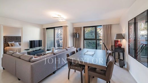 Apartment / Etagenwohnung in Cannes, Alpes-Maritimes