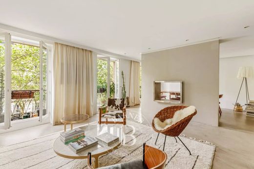 Apartment in Bastille, République, Nation-Alexandre Dumas, Paris