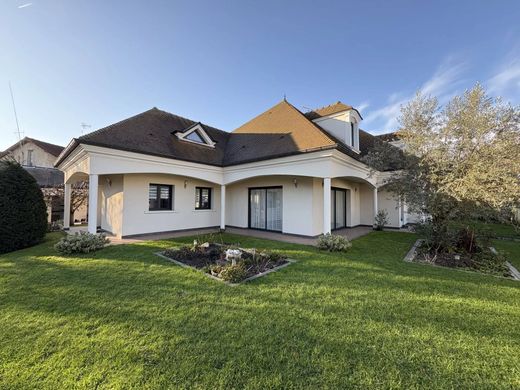 Casa di lusso a Le Plessis-Trévise, Val-de-Marne