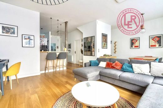 Apartment in Canal Saint Martin, Château d’Eau, Porte Saint-Denis, Paris