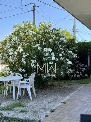 Lège-Cap-Ferret, Girondeの高級住宅