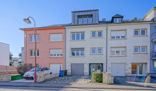 Maison de luxe à Walferdange, Canton de Luxembourg