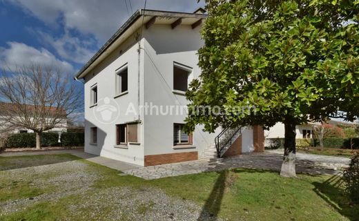 Luxury home in Fonbeauzard, Upper Garonne