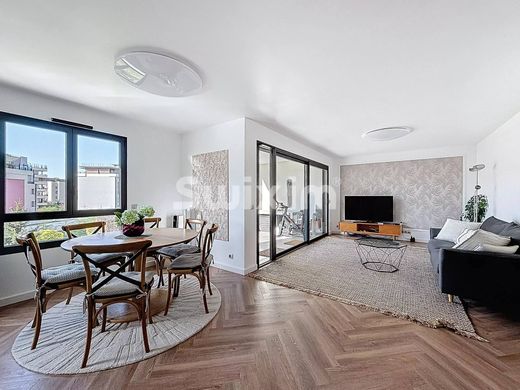 Apartment in Saint-Genis-Pouilly, Ain