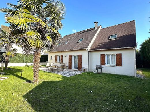 Casa di lusso a Marolles-en-Brie, Val-de-Marne