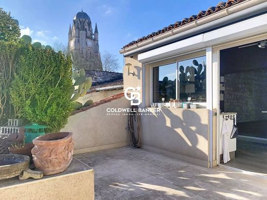 Luxury home in Saintes, Charente-Maritime