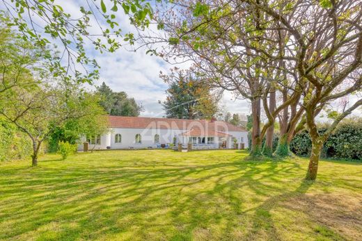 Luxury home in Le Pellerin, Loire-Atlantique