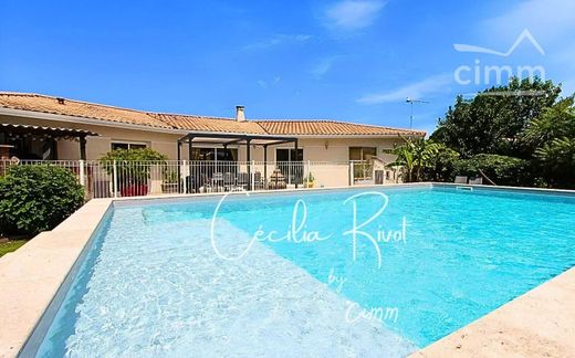 Luxury home in Biganos, Gironde