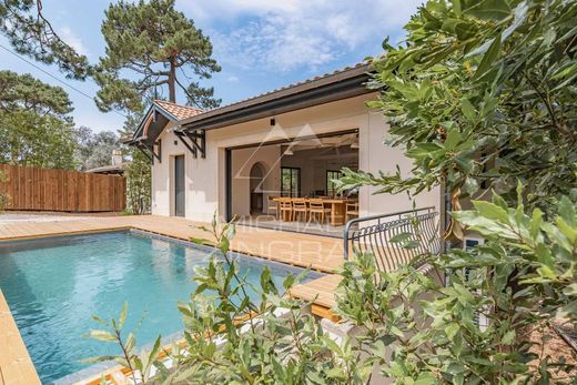 Villa in Arcachon, Gironde