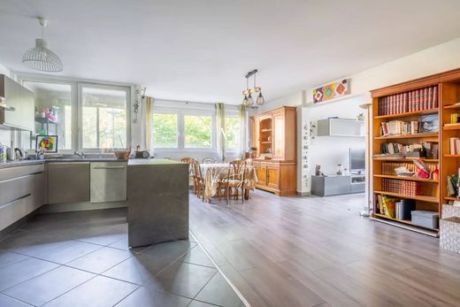 Apartment in Charenton-le-Pont, Val-de-Marne