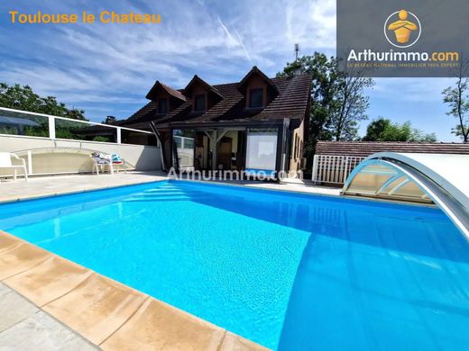 Luxury home in Lons-le-Saunier, Jura