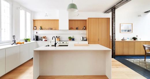 Apartment in Issy-les-Moulineaux, Hauts-de-Seine