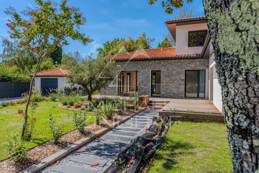 Luxury home in La Teste-de-Buch, Gironde