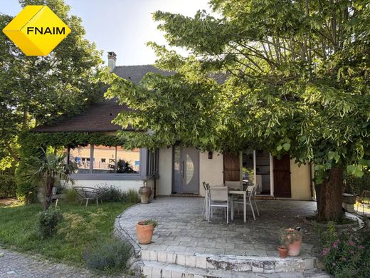 Casa de lujo en Longpont-sur-Orge, Essonne