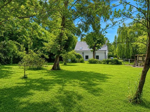 Maison de luxe à Rivery, Somme