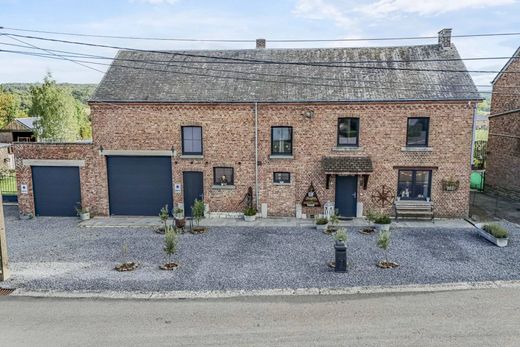 Luxe woning in Tienne de Rochefort, Namen