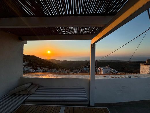 豪宅  Kéa, 基克拉泽斯群岛