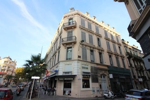 아파트 / 칸, Alpes-Maritimes