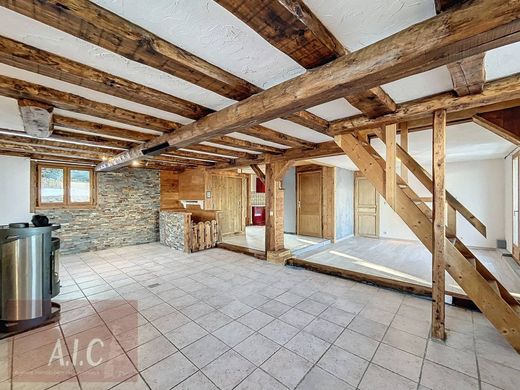 Chata w Combloux, Haute-Savoie