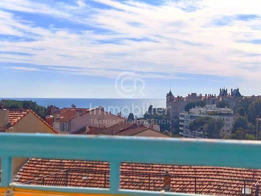Apartment / Etagenwohnung in Cannes, Alpes-Maritimes