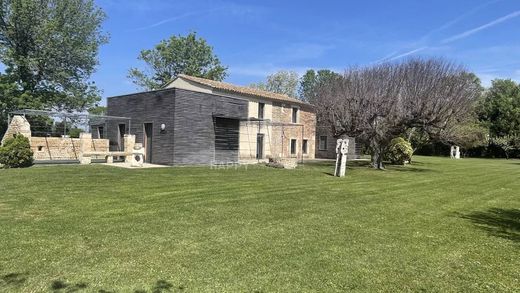 Demeure ou Maison de Campagne à Arles, Bouches-du-Rhône