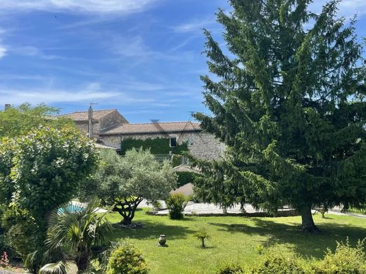 Luxury home in Espeluche, Drôme