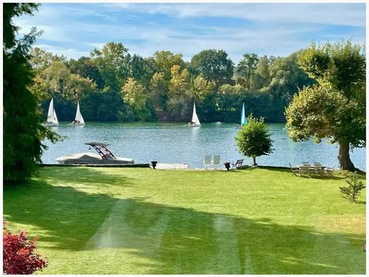 Luxury home in Nandy, Seine-et-Marne