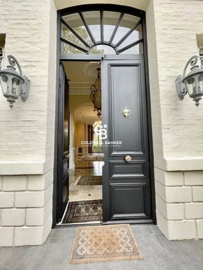 Willa w Croissy-sur-Seine, Yvelines