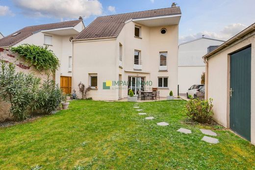 Элитный дом, Colombes, Hauts-de-Seine
