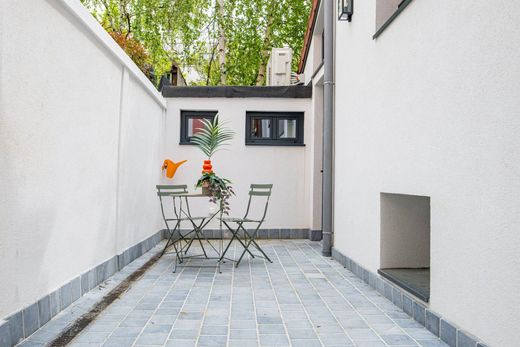 Casa di lusso a Issy-les-Moulineaux, Hauts-de-Seine