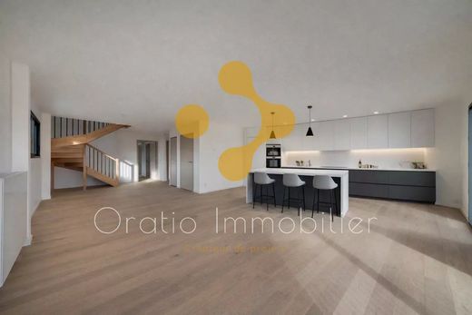 Apartment / Etagenwohnung in Annecy-le-Vieux, Haute-Savoie