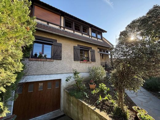 Luxury home in Clamart, Hauts-de-Seine