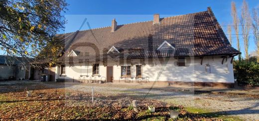Landhaus / Bauernhof in Saint-Venant, Pas-de-Calais