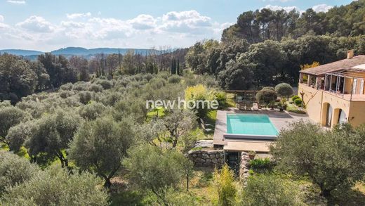 Luxury home in Villecroze, Var