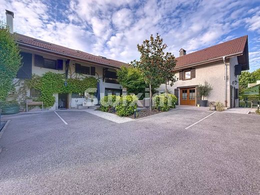 Πολυτελή κατοικία σε Prévessin-Moëns, Ain